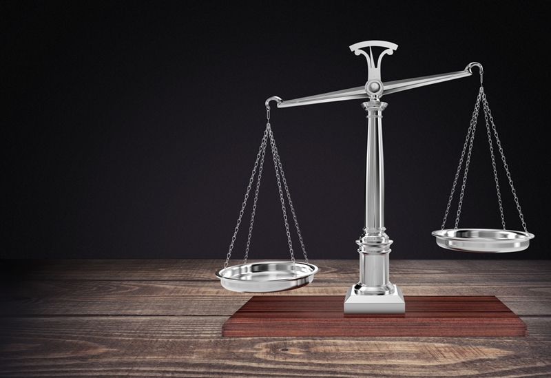 Considering the pros and cons of auction versus private treaty will help you decide which method is best for you.